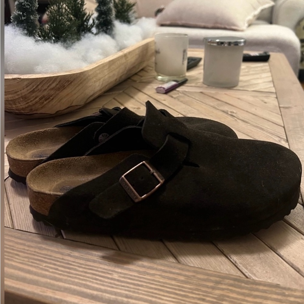 Birkenstock Boston clogs wore less than 5 times